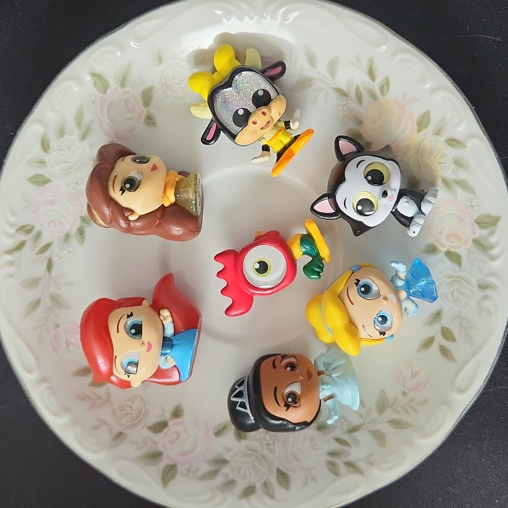 Disney doorables bundle